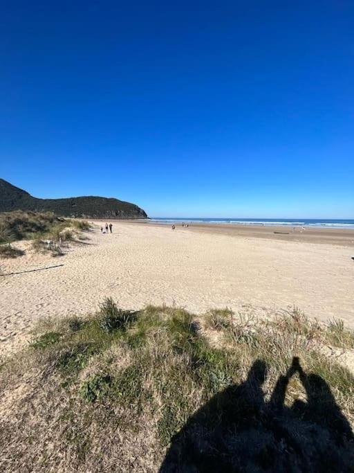 Playa De Berria -Apartamento Con Piscina Y Vistas Al Mar Santoña Exterior foto